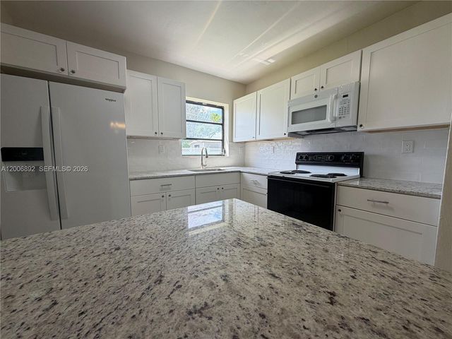 10375 SW 152nd Ter, Miami, FL 33157