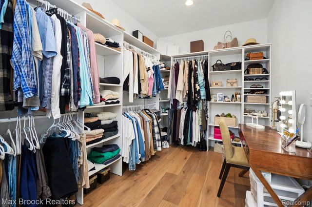 668 Pinery Boulevard, Orion Charter Township, MI 48362