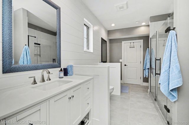 668 Pinery Boulevard, Orion Charter Township, MI 48362