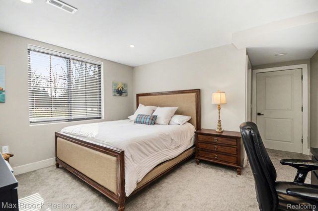 668 Pinery Boulevard, Orion Charter Township, MI 48362