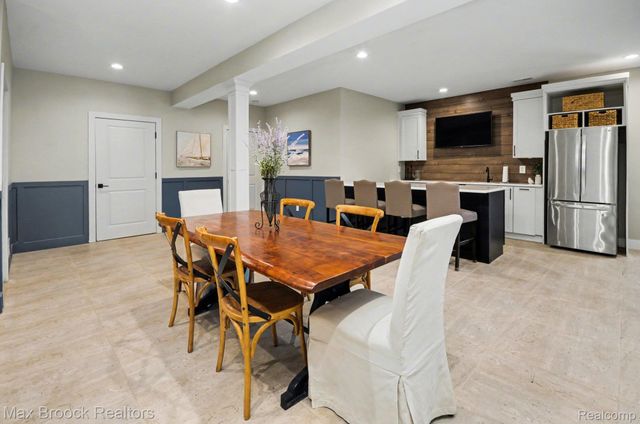 668 Pinery Boulevard, Orion Charter Township, MI 48362