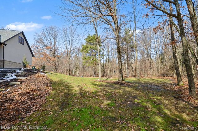 668 Pinery Boulevard, Orion Charter Township, MI 48362