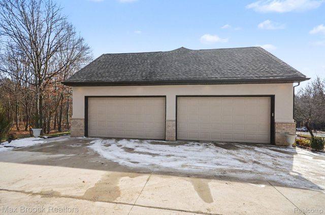 668 Pinery Boulevard, Orion Charter Township, MI 48362