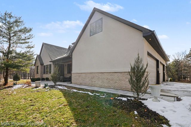 668 Pinery Boulevard, Orion Charter Township, MI 48362