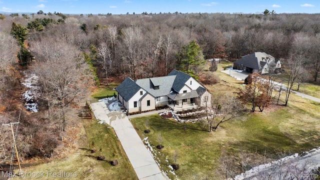 668 Pinery Boulevard, Orion Charter Township, MI 48362