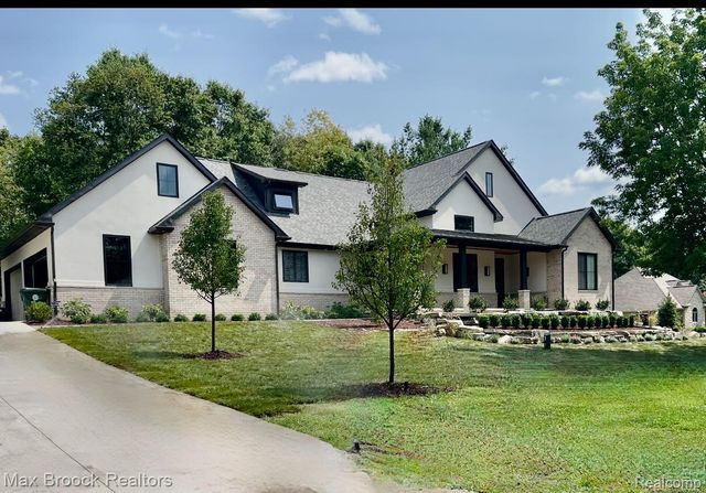 668 Pinery Boulevard, Orion Charter Township, MI 48362