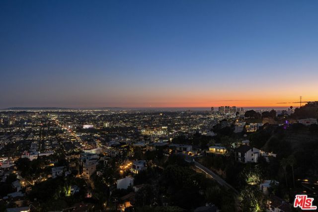 8620 Hillside Avenue, West Hollywood, CA 90069