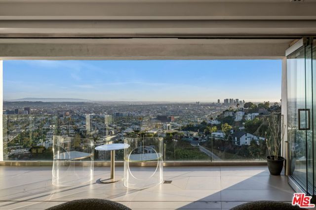 8620 Hillside Avenue, West Hollywood, CA 90069