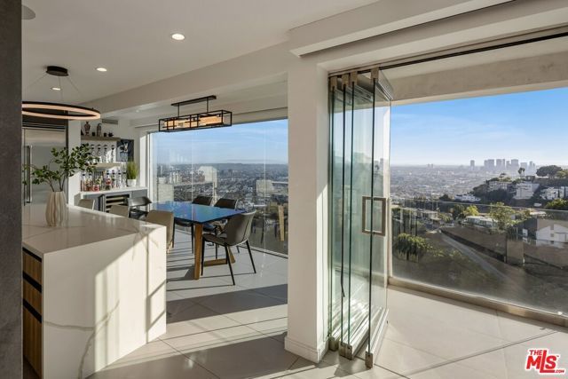 8620 Hillside Avenue, West Hollywood, CA 90069
