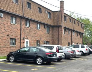 495 McHENRY Road 1B, Wheeling, IL 60090