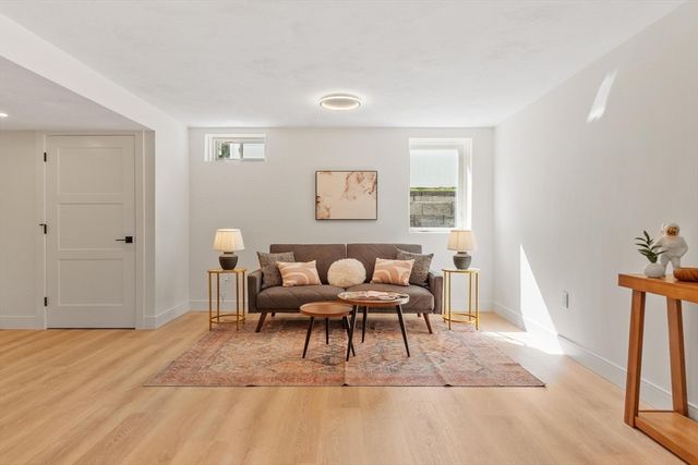 58 Neillian Street, Bedford, MA 01730