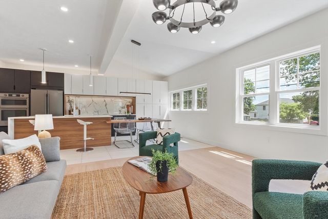 58 Neillian Street, Bedford, MA 01730