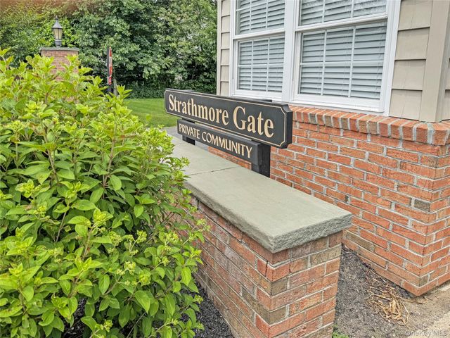 54 Strathmore Gate Drive, Stony Brook, NY 11790