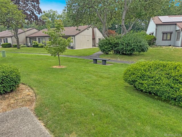 54 Strathmore Gate Drive, Stony Brook, NY 11790