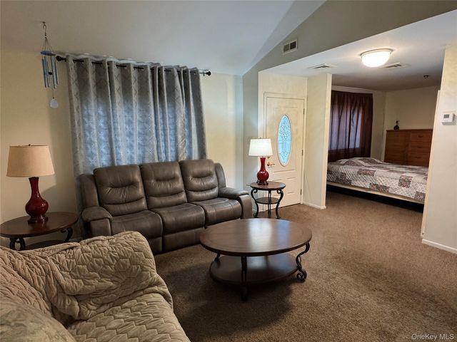 54 Strathmore Gate Drive, Stony Brook, NY 11790