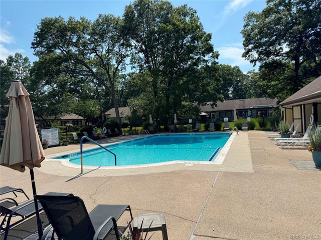 54 Strathmore Gate Drive, Stony Brook, NY 11790