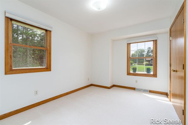 13535 Forest River Drive, Lowell, MI 49331