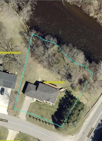 13535 Forest River Drive, Lowell, MI 49331