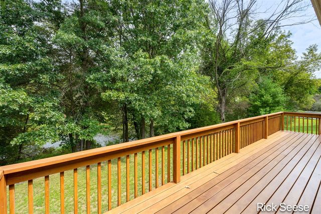 13535 Forest River Drive, Lowell, MI 49331