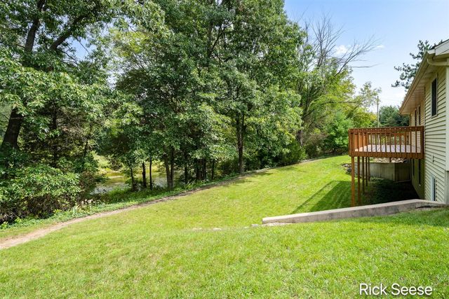13535 Forest River Drive, Lowell, MI 49331