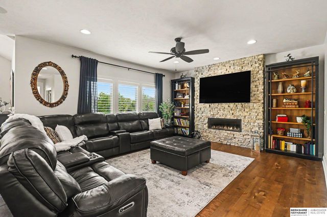 1897 Blue Sage Parkway, Elkhorn, NE 68022