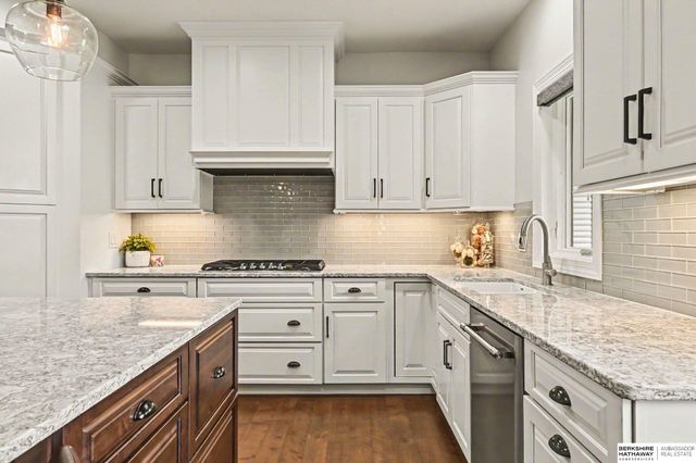 1897 Blue Sage Parkway, Elkhorn, NE 68022