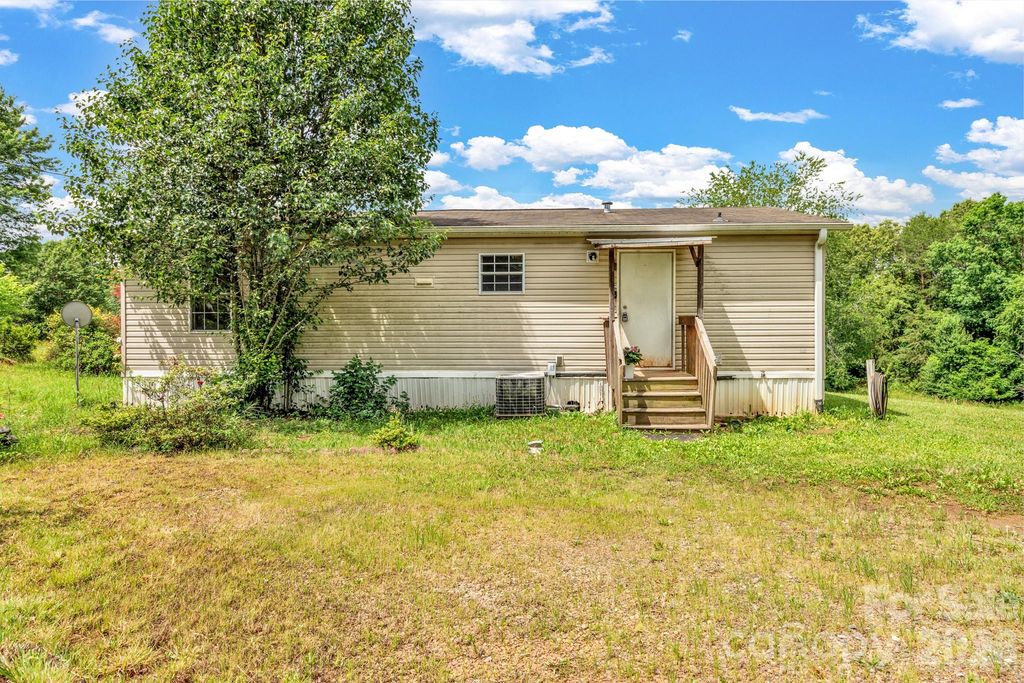 12 Green Cove Lane, Alexander, NC 28701