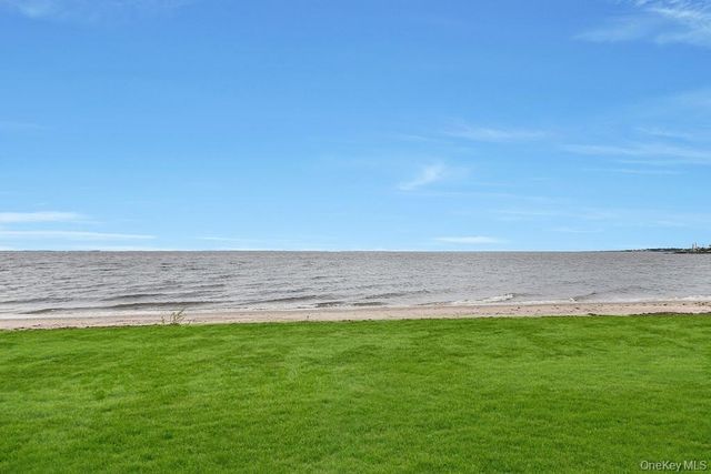 26 Namkee Lane, Blue Point, NY 11715