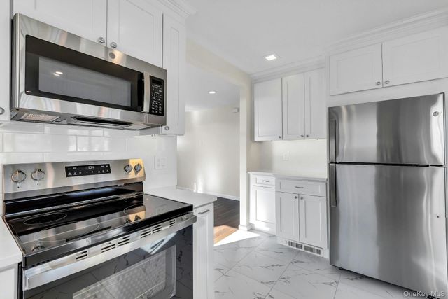 26 Namkee Lane, Blue Point, NY 11715