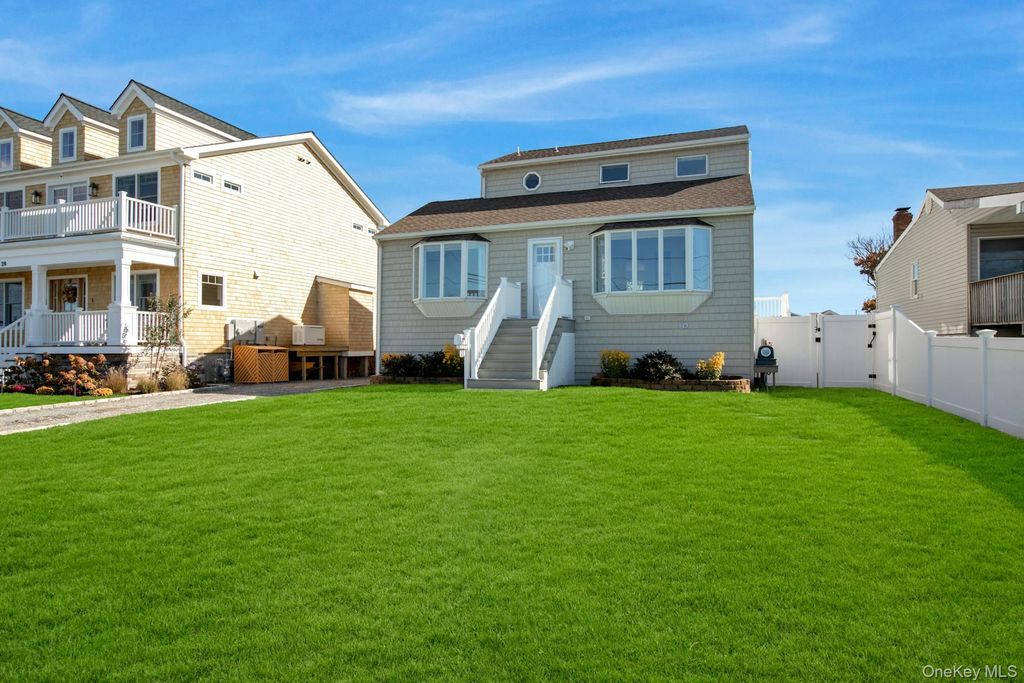 26 Namkee Lane, Blue Point, NY 11715