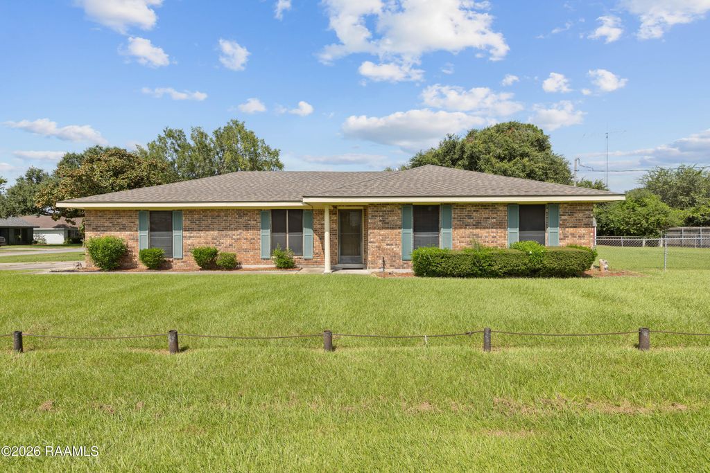 200 Cheyenne Circle, Scott, LA 70583