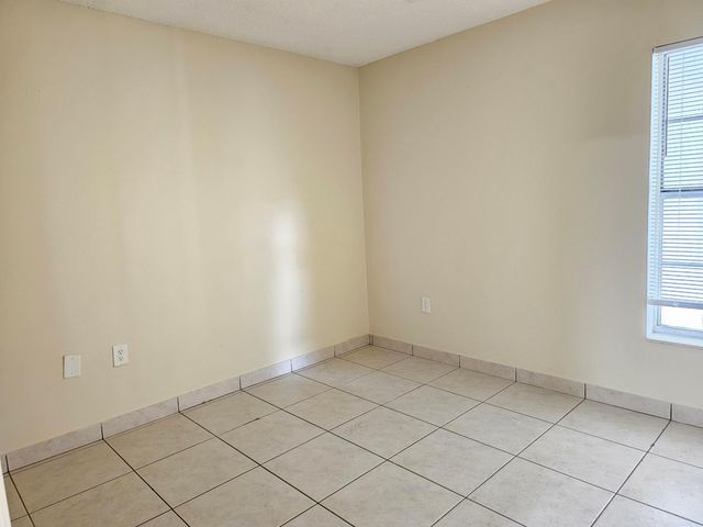 5836 S 37TH Court, Greenacres, FL 33463