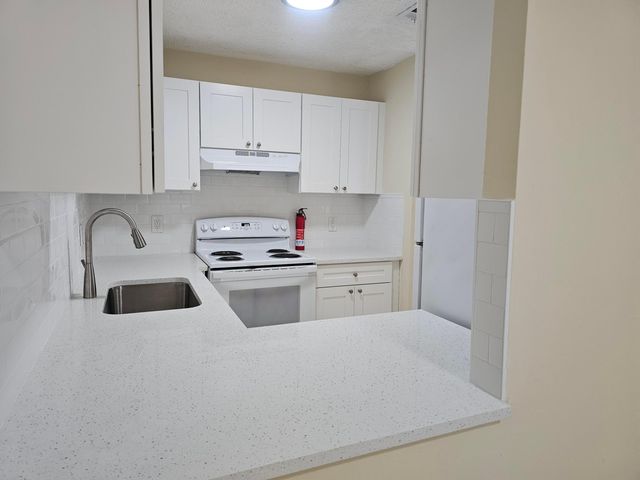 5836 S 37TH Court, Greenacres, FL 33463