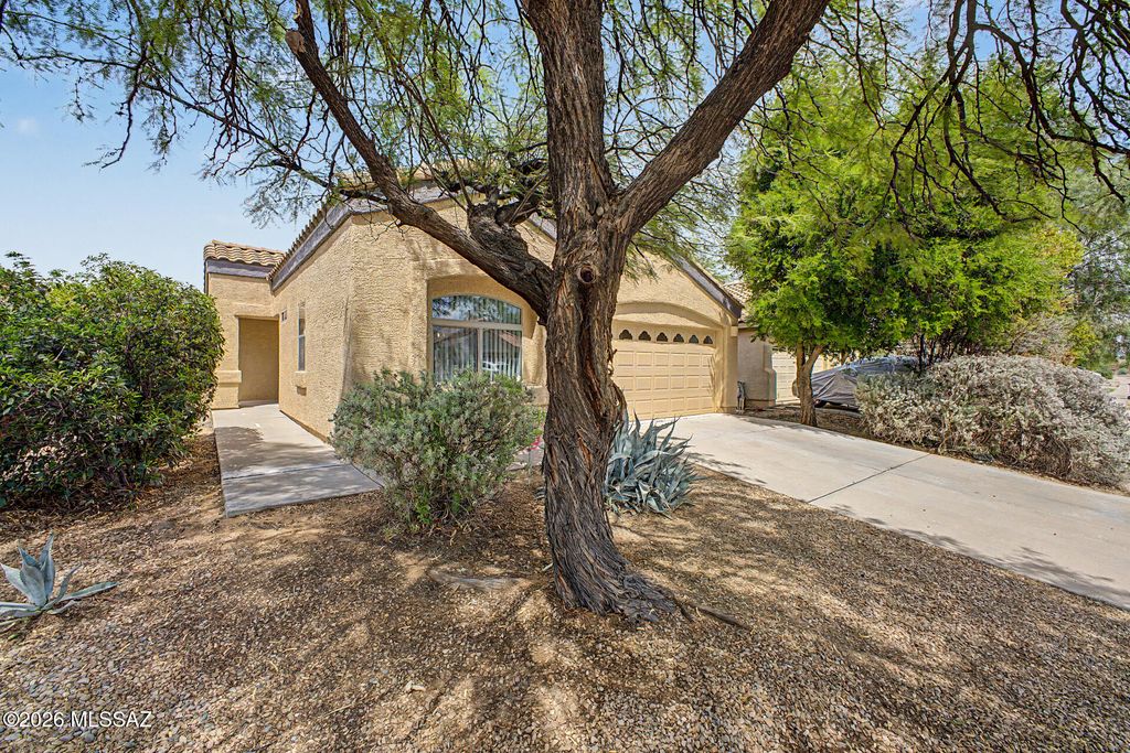 6862 W Copperwood Way, Tucson, AZ 85757