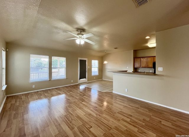 8907 Wolff Vista, Converse, TX 78109