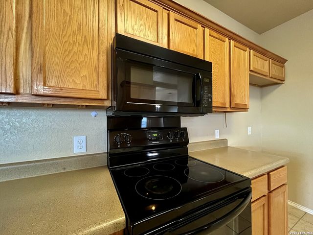 8907 Wolff Vista, Converse, TX 78109