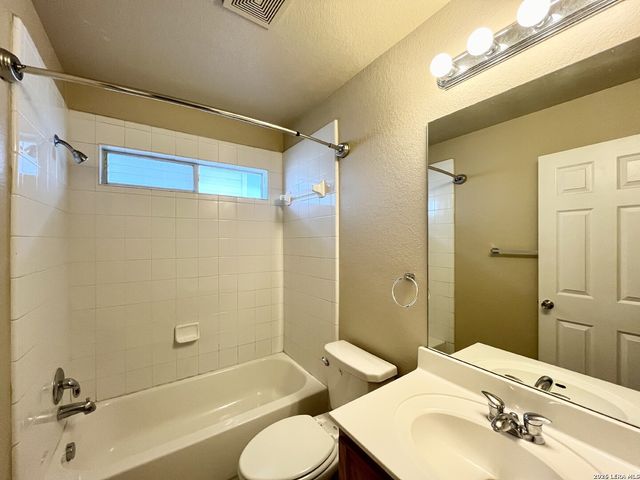 8907 Wolff Vista, Converse, TX 78109