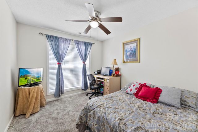 708 Peregrine Court, Gastonia, NC 28056