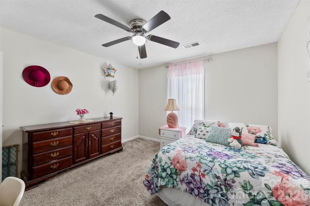 708 Peregrine Court, Gastonia, NC 28056