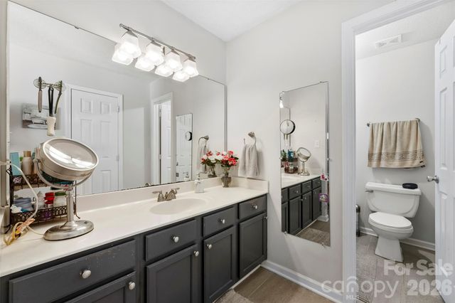 708 Peregrine Court, Gastonia, NC 28056