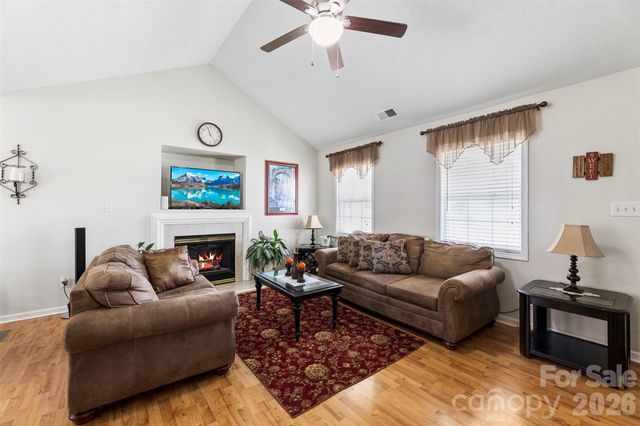 708 Peregrine Court, Gastonia, NC 28056