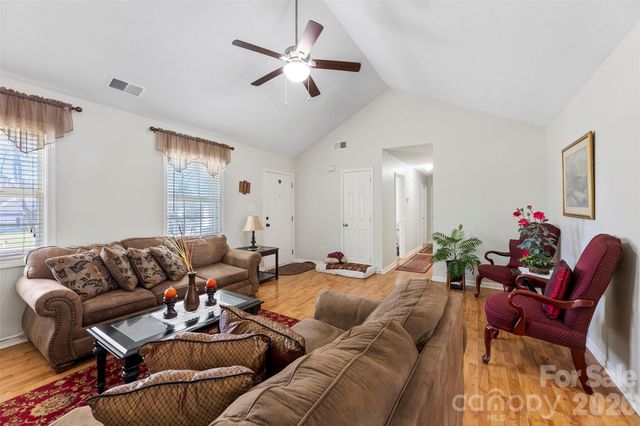 708 Peregrine Court, Gastonia, NC 28056