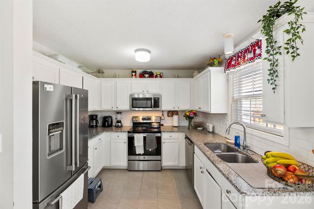 708 Peregrine Court, Gastonia, NC 28056