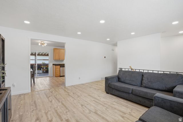 548 W 5900 S, Murray, UT 84123