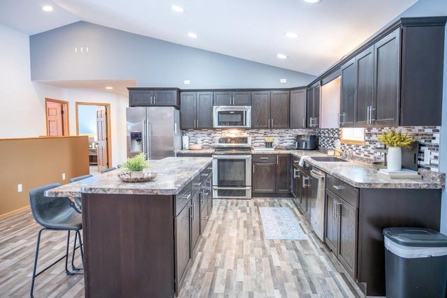 N8444 Highway 80, New Lisbon, WI 53950