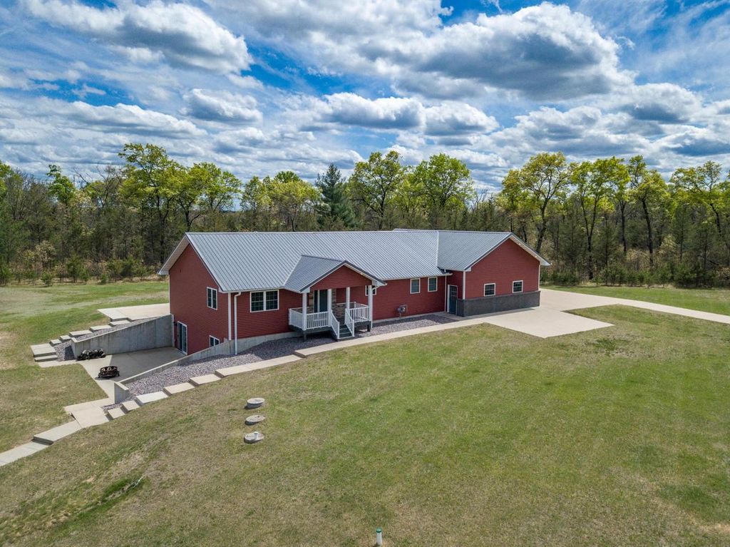 N8444 Highway 80, New Lisbon, WI 53950