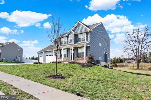 3828 COUNTRY DR, Dover, PA 17315