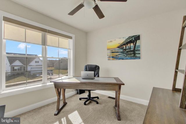 3828 COUNTRY DR, Dover, PA 17315