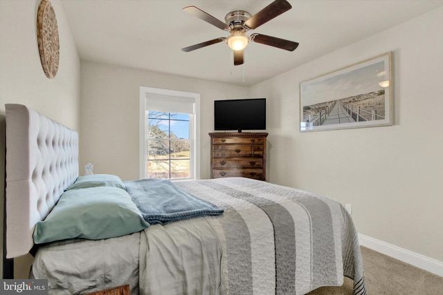 3828 COUNTRY DR, Dover, PA 17315