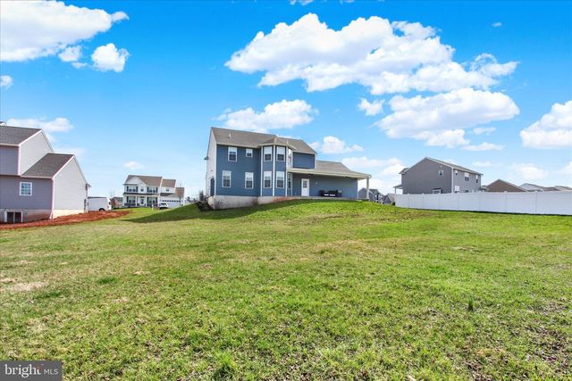 3828 COUNTRY DR, Dover, PA 17315